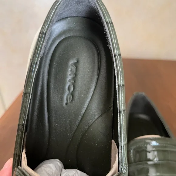 Vince Women's Ghita Slip On Sneakers. New, Size 7, Green - Picture 8 of 10